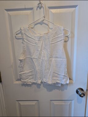 cloth & stone White Cotton Top with Raw-Edge Neckline